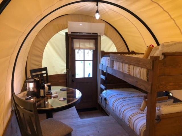 Eycat Lodging Company Вапити Экстерьер фото