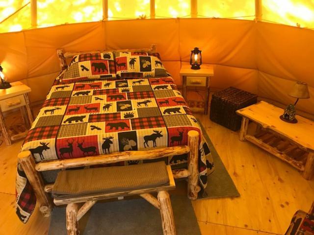 Eycat Lodging Company Вапити Экстерьер фото